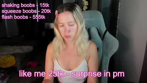 Snapshot of stefany_and_bettany chatting on 05.19.26 stefany_and_bettany online show from 05.19.26