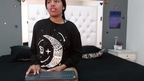 Stefany Brown online show from 12.27.24