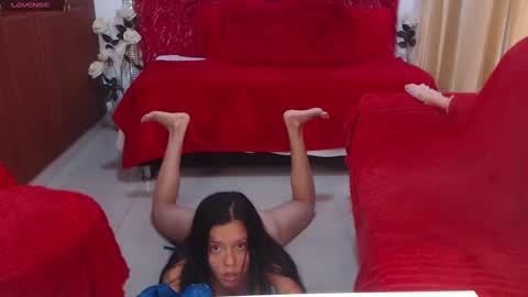 stefany lovers online show from 02.13.25