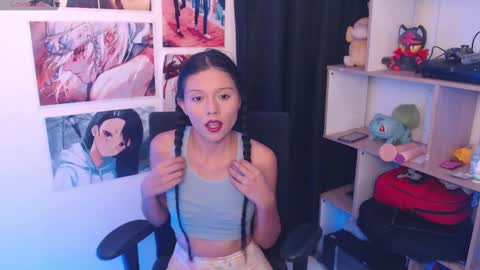 stefany lovers online show from 02.18.25