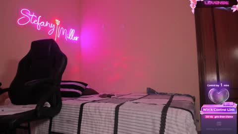 stefany online show from 02.18.25