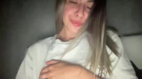 stefy_glow online show from 09.16.25