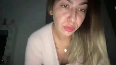 stefy_glow online show from 10.12.25