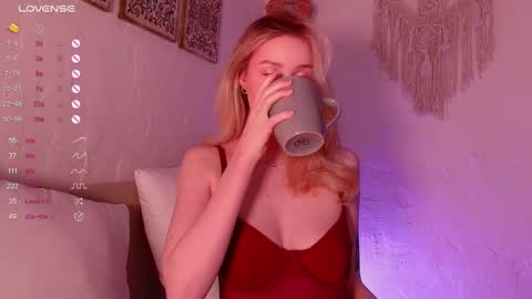 Snapshot of stela_artois chatting on 02.16.25 My name is Stella Nice to meet you Fav Pattern is 111 boobs are real online show from 02.16.25