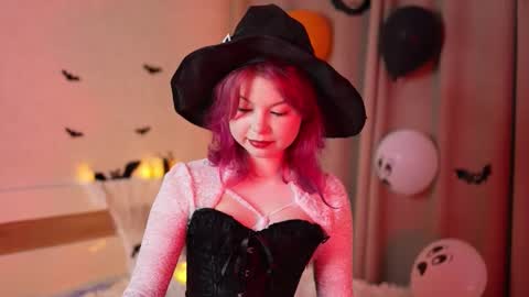 Stella online show from 10.28.25