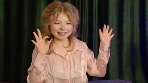 Stella online show from 04.02.26