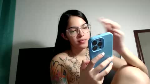 Snapshot of stella_art chatting on 01.16.25 Stella online show from 01.16.25