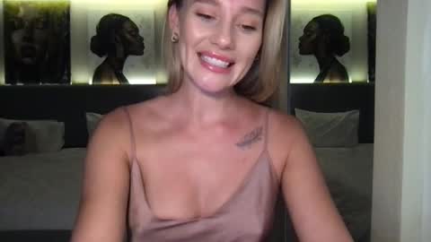 Stella online show from 10.08.25