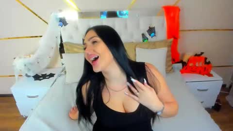 Snapshot of stella_nelson chatting on 11.03.25 Stella Nelson online show from 11.03.25