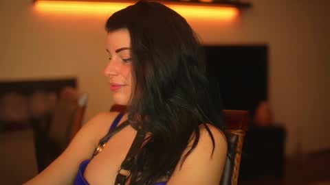 Snapshot of stella_shock chatting on 12.17.24 Stella online show from 12.17.24