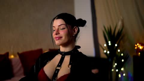 Snapshot of stella_shock chatting on 01.28.25 Stella online show from 01.28.25