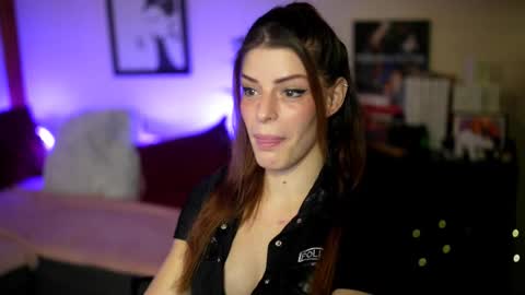 Snapshot of stella_shock chatting on 10.13.25 Stella online show from 10.13.25