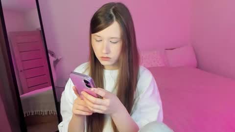 Snapshot of stella_sunny chatting on 02.26.25 stella_sunny online show from 02.26.25