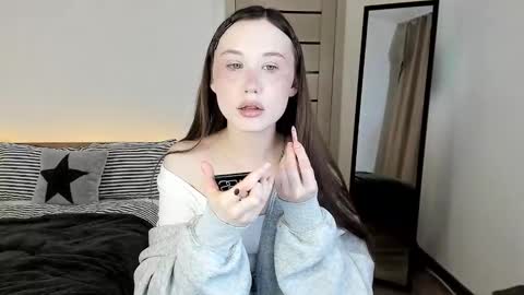 stella_sunny online show from 03.05.26