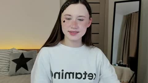 stella_sunny online show from 04.04.26