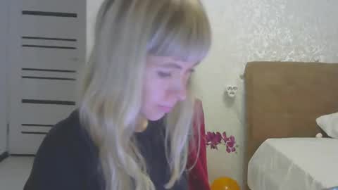 Snapshot of stella_walters chatting on 11.02.25 stella_walters online show from 11.02.25