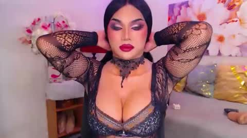 CALL ME STELLA online show from 11.21.25