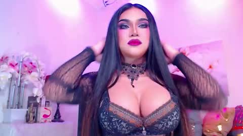 CALL ME STELLA online show from 01.17.26