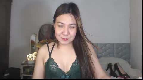 Stella online show from 12.19.25