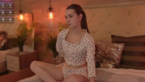 stellapierces online show from 04.08.26