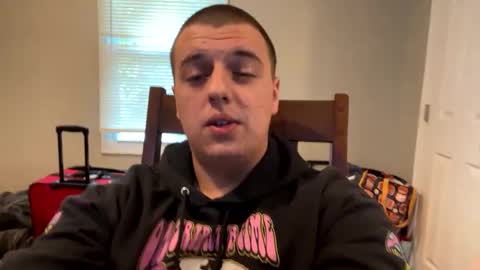 Snapshot of stepbro18 chatting on 09.23.25 Honestly Im a slut I have a high sex drive and I love talking to people off this platform online show from 09.23.25