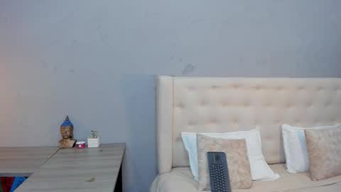 Stephane Rouss online show from 10.18.25