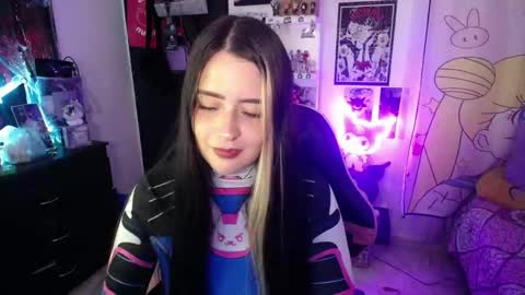 Snapshot of stephani_rousso chatting on 10.14.25 joha cosmo online show from 10.14.25