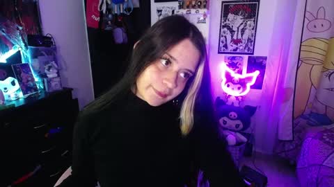 Snapshot of stephani_rousso chatting on 10.16.25 joha cosmo online show from 10.16.25