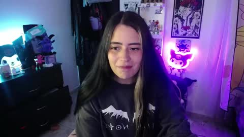 Snapshot of stephani_rousso chatting on 10.30.25 joha cosmo online show from 10.30.25