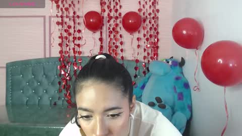 Snapshot of stephania_t chatting on 02.15.25 Stephania online show from 02.15.25