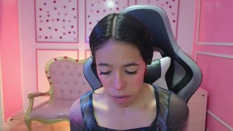 Stephania online show from 09.19.25