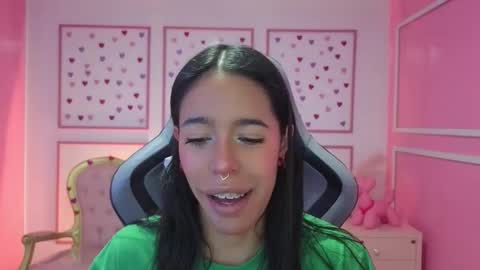 Stephania online show from 09.22.25