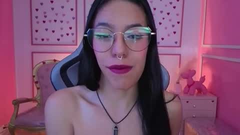 Stephania online show from 10.08.25