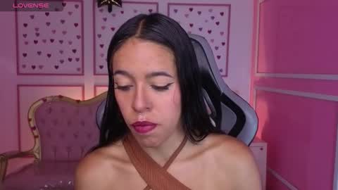 Stephania online show from 10.22.25