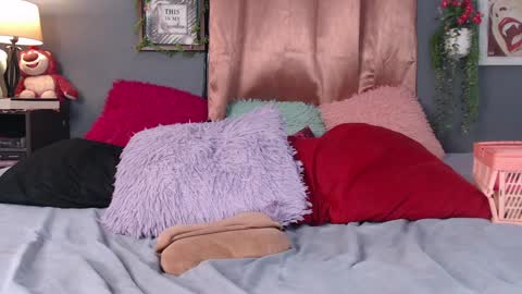    IG  stephani 3333 online show from 12.28.24