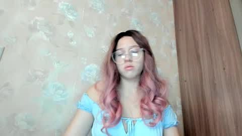 stephanie_hillss online show from 09.10.25