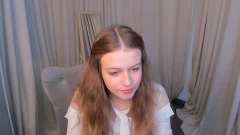 Snapshot of stephanie_shy_ chatting on 11.30.25 Stephanie online show from 11.30.25