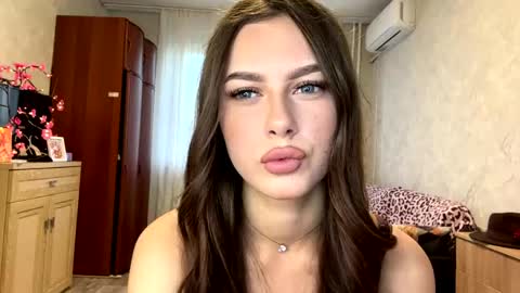 Stephani online show from 06.07.26