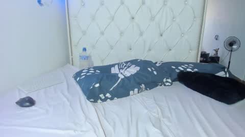 Anny online show from 09.19.25