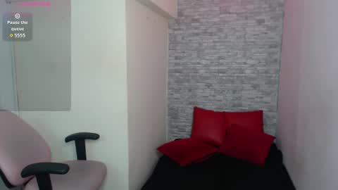 Snapshot of stephany_rodriguez_ chatting on 09.22.25 stephany_rodriguez_ online show from 09.22.25