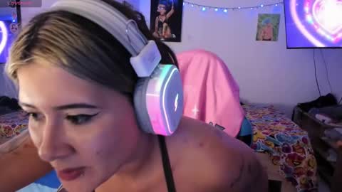 Stephany  independient model  online show from 01.04.25