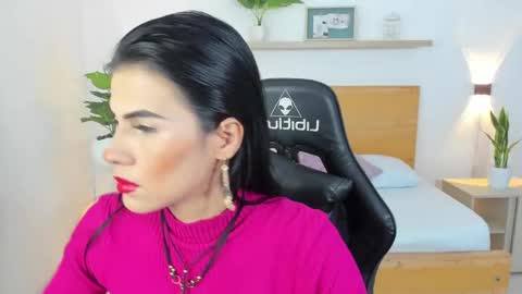 Snapshot of stephanya_ chatting on 02.04.25 S T E P H A N Y A online show from 02.04.25