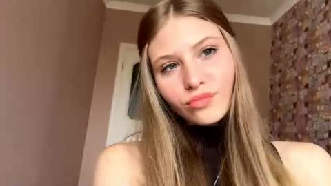 Hannah online show from 08.04.26