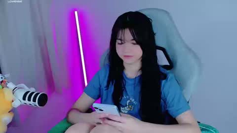 Snapshot of stephybrown chatting on 09.09.25 stephy online show from 09.09.25