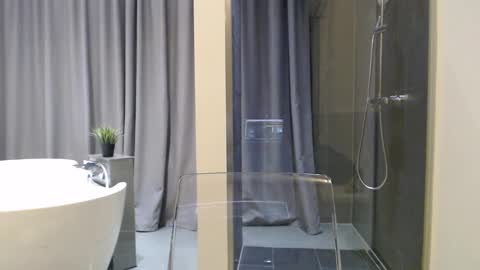 StepMommy19 online show from 01.08.25