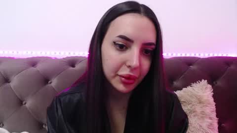 StepMommy19 online show from 02.18.25