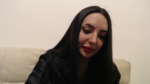 StepMommy19 online show from 02.22.25