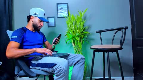 Snapshot of stev_velez chatting on 10.22.25 Steve  online show from 10.22.25