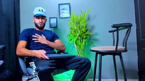 Snapshot of stev_velez chatting on 10.27.25 Steve  online show from 10.27.25