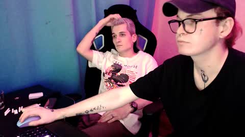 Snapshot of stevenspirs chatting on 10.07.25 Steve online show from 10.07.25